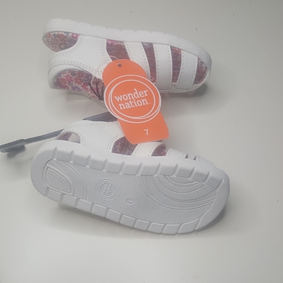 Wonder Nation White Kids Sandals with Floral Interior - Picture 3 of 6